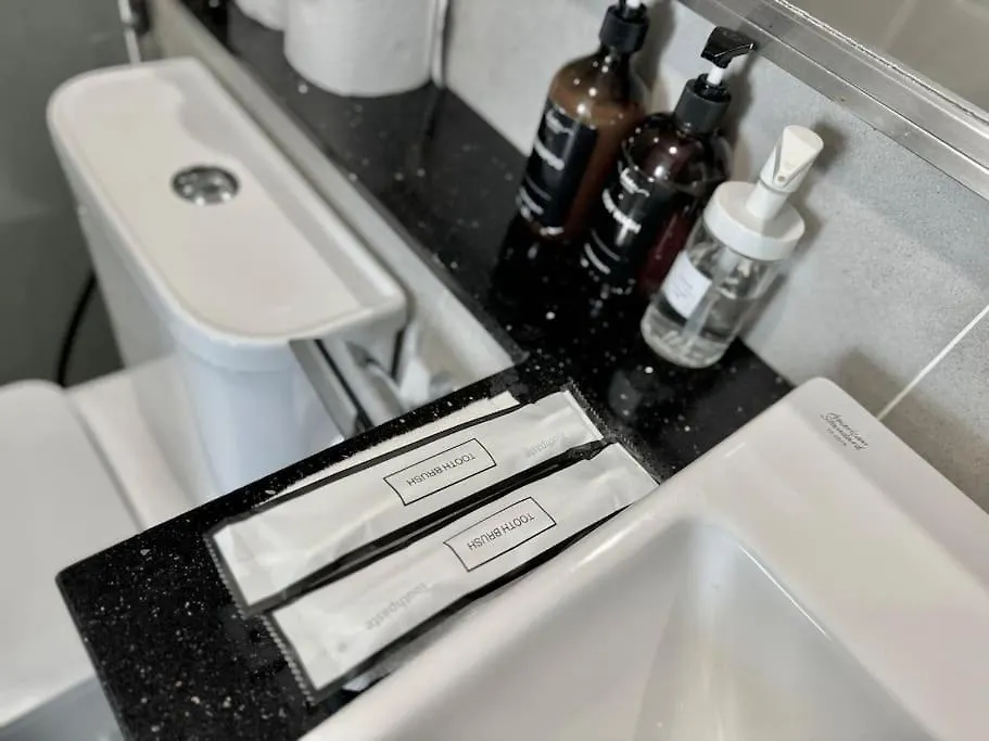 Tropicana 218 Macalister #Homely #Georgetown #Infinity Pool #Near Island Hospital #6Pax #2Br 2Bath #2Queen 2Single #Quality Well Maintained #Private Host 0*, ג'ורג' טאון מלזיה
